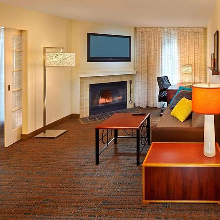 Residence Inn Boston Tewksbury/Andover Bagian luar foto